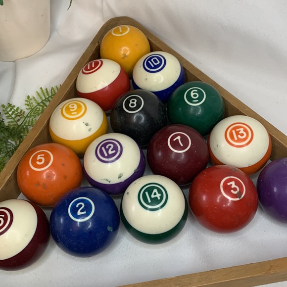 Vintage hard to find set of billard / pool / snooker balls and wood frame - Picture 10 of 12